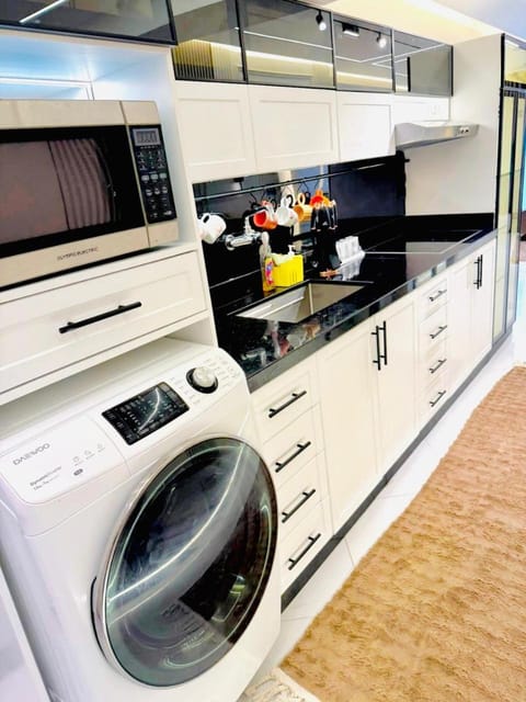 Kitchen or kitchenette, dishwasher, minibar, pet friendly, stove, washing machine, dryer