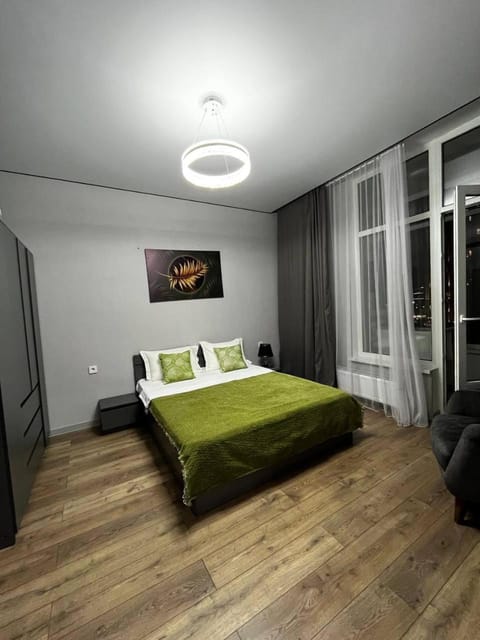 Bed, Seating area, Bedroom