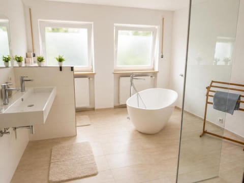 Toilet, Bathroom, Bath