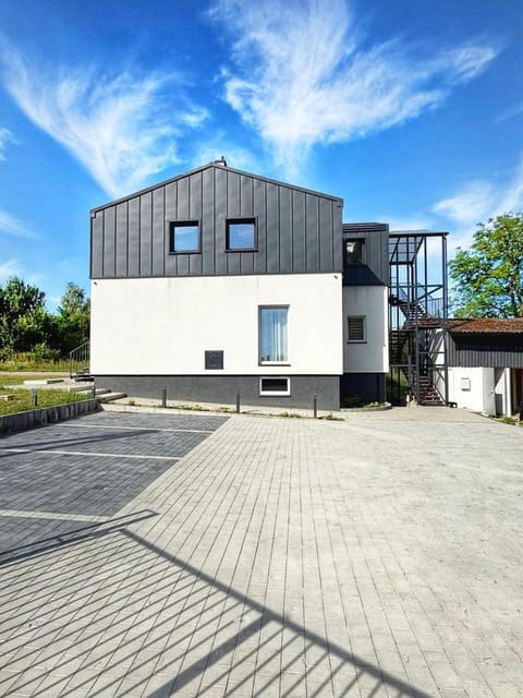 Property building, Day