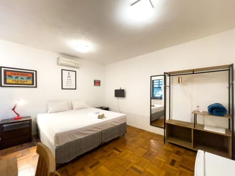 Bed, Photo of the whole room, Bedroom, air conditioner