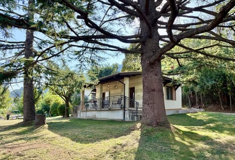 Property building, Natural landscape, Bird's eye view, Garden, Balcony/Terrace