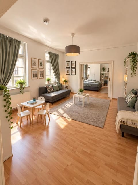 Bed, Living room, Seating area