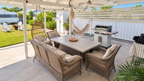 Property building, BBQ facilities, Garden, Dining area