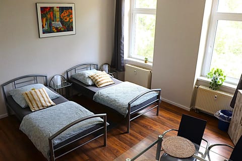 Bed, Photo of the whole room, Seating area, Bedroom