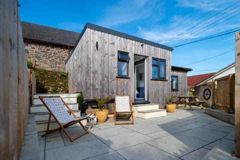 Property building, Off site, sunbed