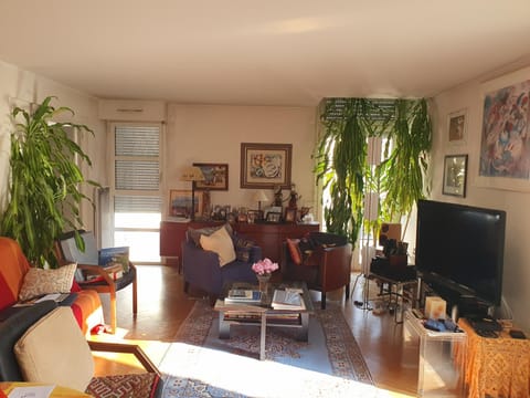 Communal lounge/ TV room, Living room