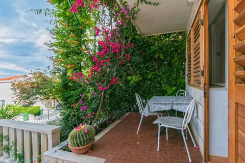 Balcony/Terrace, children, Family