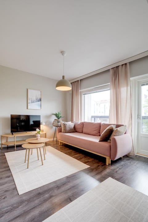 Bed, Living room, Photo of the whole room, Seating area, Bedroom