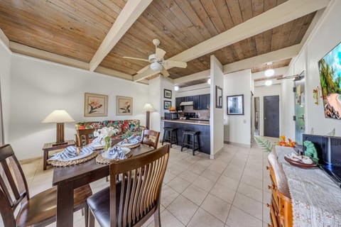 Kitchen or kitchenette, Living room, Dining area