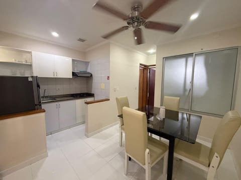 Living room, Seating area, Dining area, pet friendly