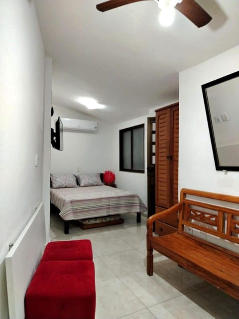 Bed, TV and multimedia, Living room, Photo of the whole room, air conditioner