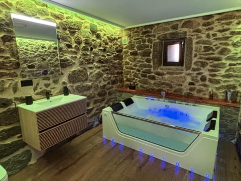 Hot Tub, Hot Tub