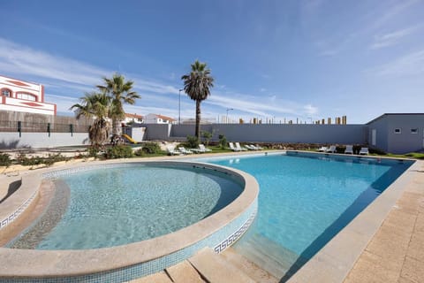 Property building, Pool view, Swimming pool, sunbed