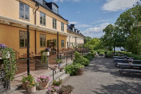 Restaurant/places to eat, Summer