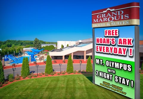 Grand Marquis Waterpark Hotel & Suites Hotel in Lake Delton