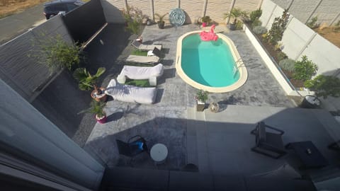 Garden, Pool view, Swimming pool, sunbed