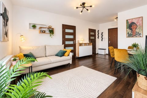 Living room, Photo of the whole room, Seating area
