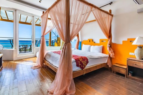 Bed, Photo of the whole room, Bedroom, Sea view