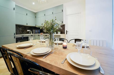 Dining area, kitchen