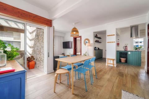 Dining area, Diving