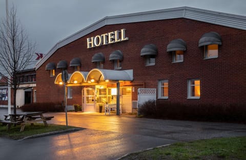 Property building, Facade/entrance, On site