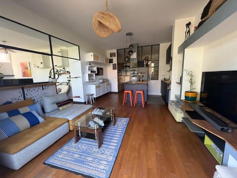 Communal lounge/ TV room, TV and multimedia, Living room