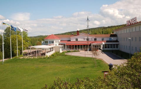Property building, On site