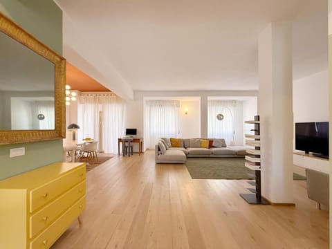 Communal lounge/ TV room, Living room