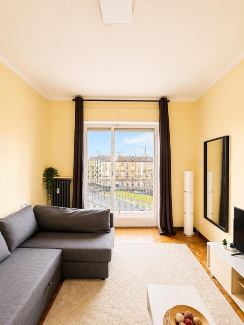 Communal lounge/ TV room, TV and multimedia, Living room, Evening entertainment