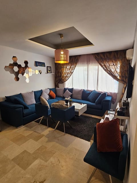 Living room, Seating area, air conditioner