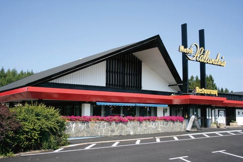 Property building, Day
