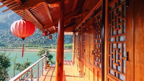 Property building, Facade/entrance, Balcony/Terrace, Mountain view, River view, Area and facilities