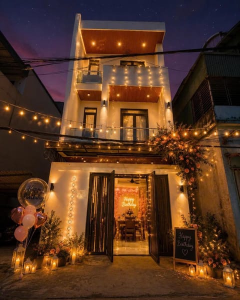 Property building, Night