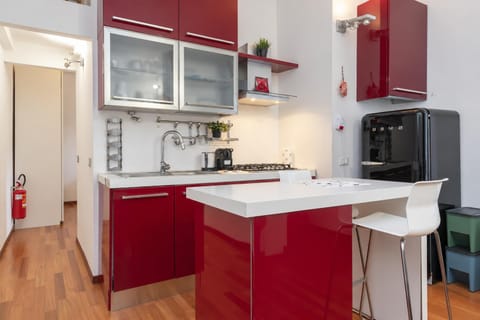 Kitchen or kitchenette, dishwasher