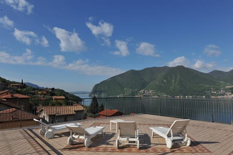 Natural landscape, Balcony/Terrace, Lake view, Mountain view, sunbed