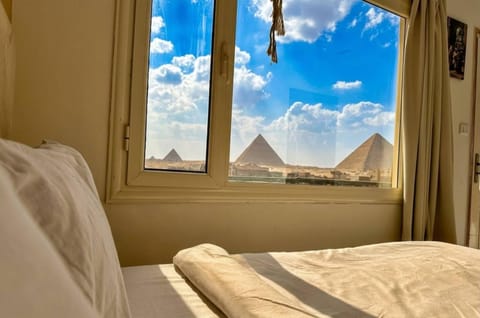 Bed, Natural landscape, Photo of the whole room, Bedroom