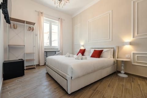 Bed, TV and multimedia, Photo of the whole room, Bedroom, wardrobe, air conditioner