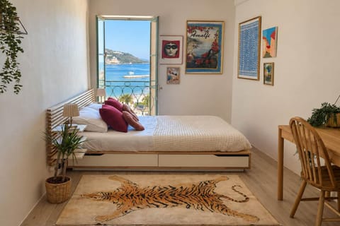 Bed, Bedroom, Mountain view, Sea view