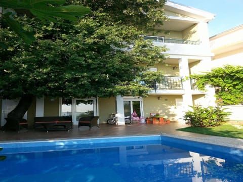 Facade/entrance, Day, Natural landscape, Summer, On site, Pool view, Swimming pool