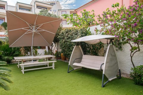 Communal lounge/ TV room, Garden, Garden view, Internal: Not applicable to any particular room