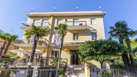 Property building, Balcony/Terrace