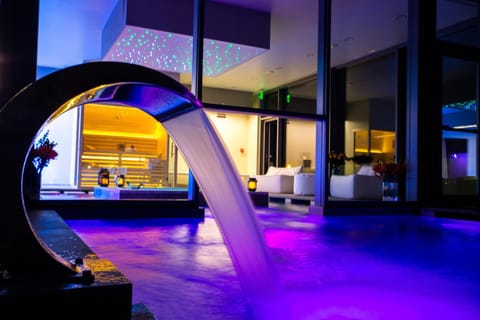 Property building, Hot Tub, Spa and wellness centre/facilities, Open Air Bath