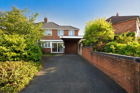Property building, Facade/entrance, Off site