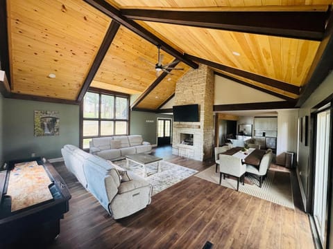 Living room, Photo of the whole room, Seating area