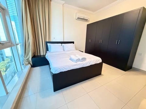 Bed, Photo of the whole room, Bedroom, wardrobe, air conditioner