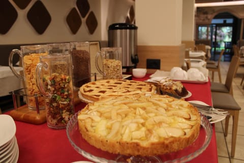 Breakfast, Buffet breakfast