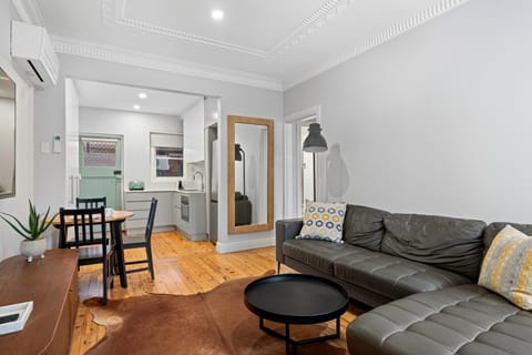TV and multimedia, Living room, Dining area, air conditioner