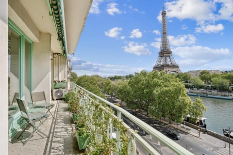 Nearby landmark, View (from property/room), Balcony/Terrace, Balcony/Terrace, City view