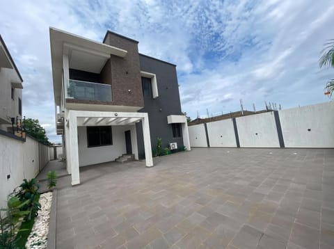 Property building, Day